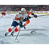 Owen Tippett Florida Panthers Autographed 16" x 20" NHL Debut Photograph