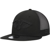 Men's New Era Black New Orleans Pelicans Classic 9FIFTY Trucker Snapback Hat